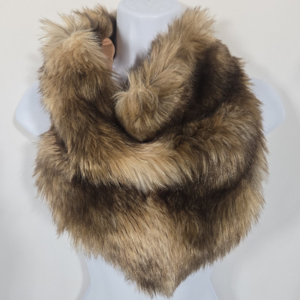 Universal Thread Faux Fur Banana | Cowl | Neck Warmer | Scarf
